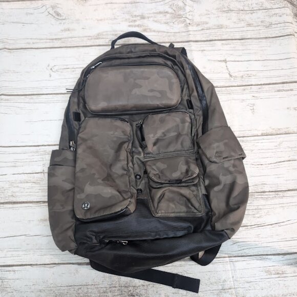 Lululemon Cruiser Backpack Woodland Camo Multi Green - Picture 1 of 10